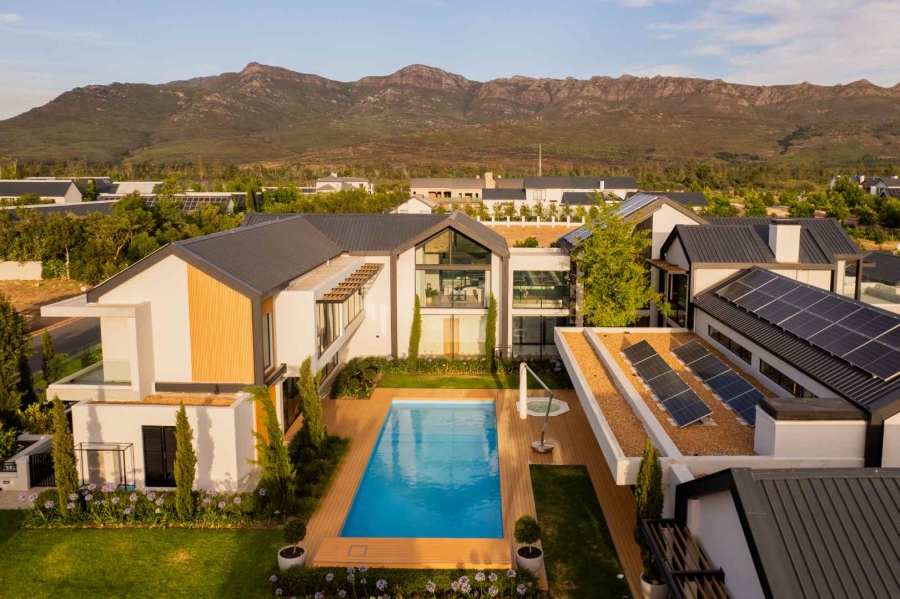 7 Bedroom Property for Sale in Val De Vie Estate Western Cape